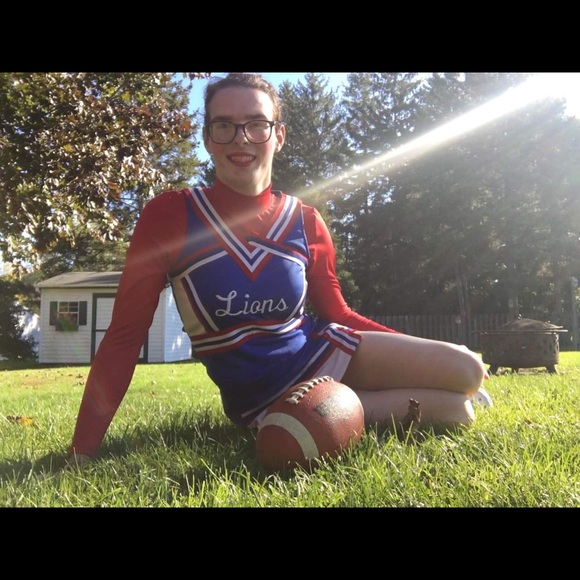 Meet the Posher - Picture 5 of 10